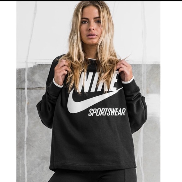 Sweatshirt Tops Crewneck Nike Poshmark Semi Sportswear Cropped TdAXOq
